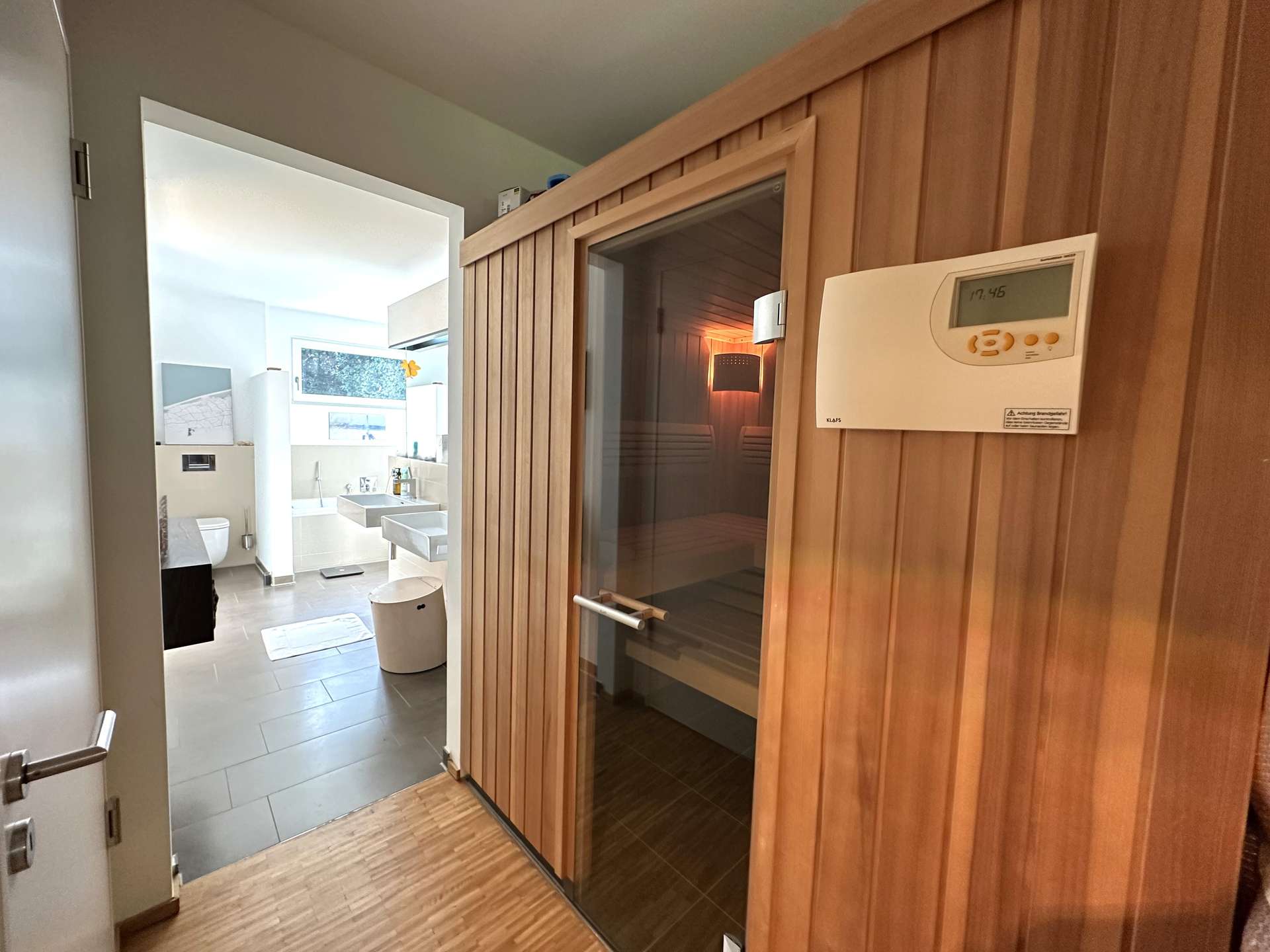 3762-lang16_Sauna OG